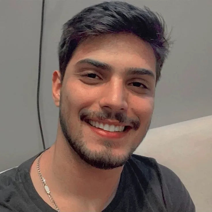 <em>Carlos Sanchez</em>